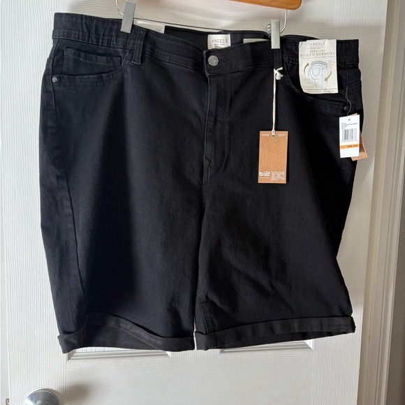 Angels Forever NWT black plus size 24W stretch Bermuda shorts - Picture 2 of 14